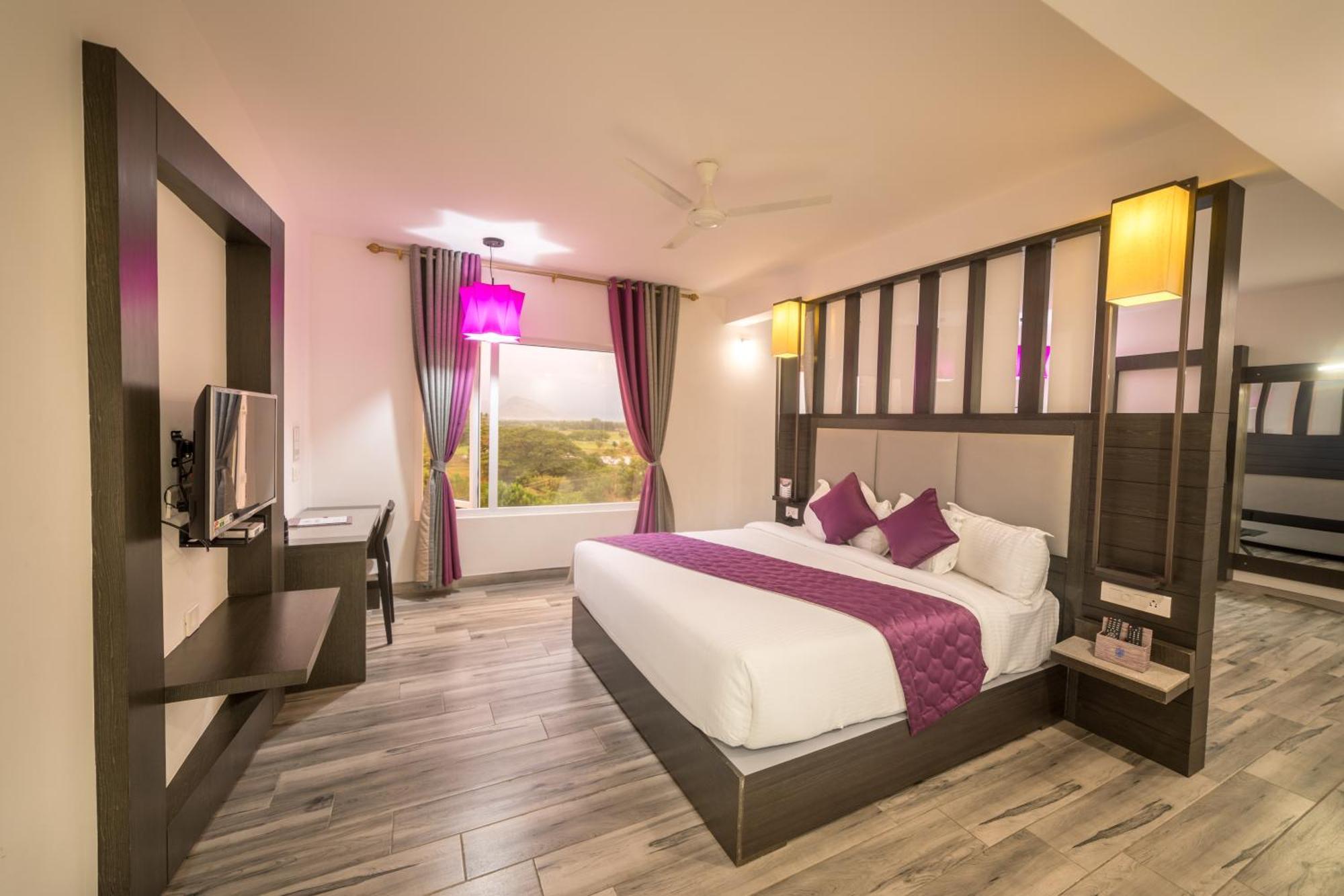 Hotel Visakka Palani Экстерьер фото